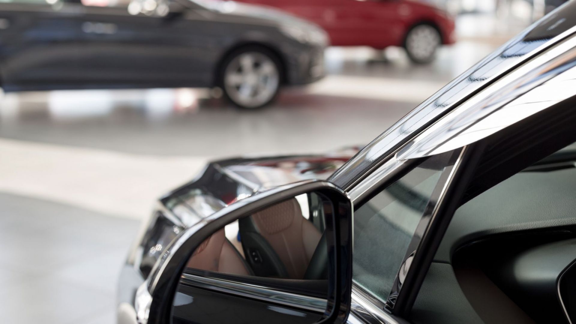 Локдаунът "удари" автомобилния бизнес: продажбите на нови коли се свили с близо 1/4