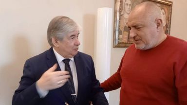 Президентът Румен Радев и примеирът Бойко Борисов си взеха сбогом