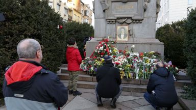 България се прекланя пред своя герой Апостола на свободата