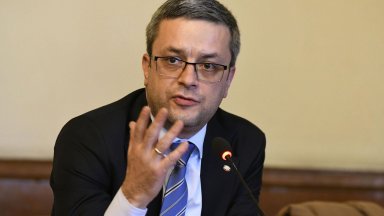 Депутатът от ГЕРБ Тома Биков отговори на твърденията на профила