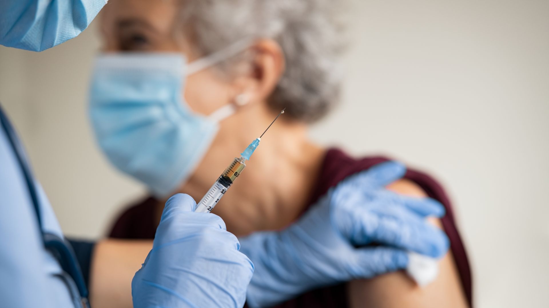 Има ли противопоказания на хора с алергии да се ваксинират срещу COVID-19?