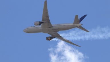 Обединеното кралство затвори въздушното си пространство за някои самолети Боинг 777 