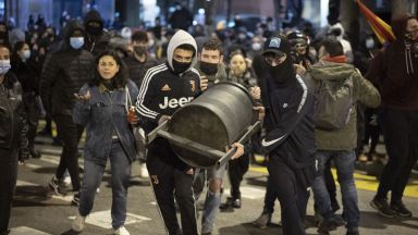 Шеста поредна нощ в Испания се състояха протести срещу осъждането