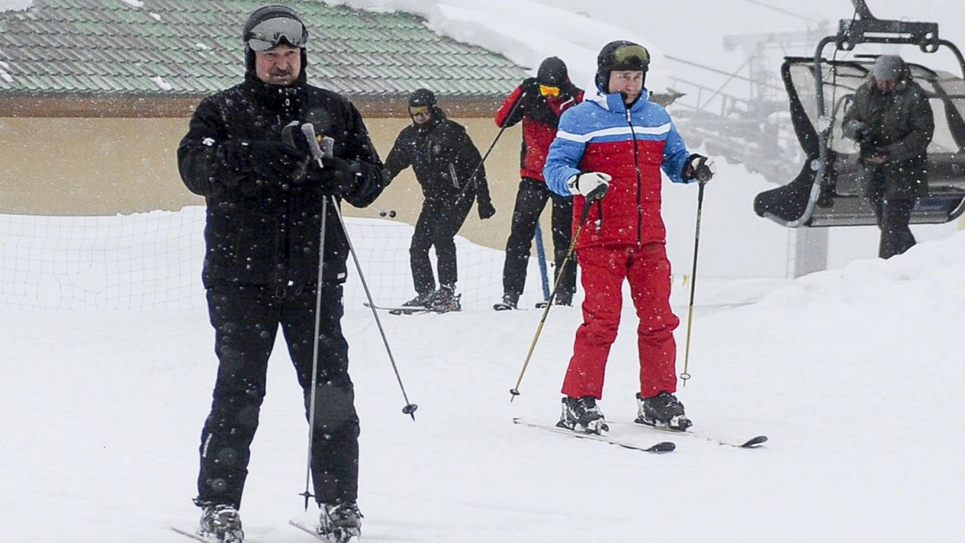 Лукашенко и Путин обсъдиха двустранни въпроси и покараха ски в Сочи (снимки)