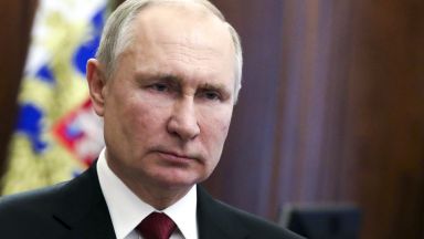 Руският президент Владимир Путин заяви днес че възнамерява утре да