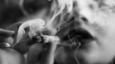 Повечето хора свързват рака на белия дроб с цигарите но
