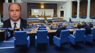 Депутат от ГЕРБ напуска парламентарната група, но остава в Народното събрание