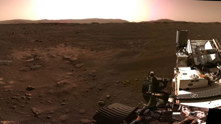 НАСА показа панорамна снимка на Марс, направена от Пърсивиърънс (видео)