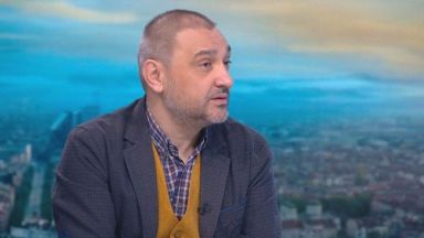 Зелените коридори за ваксинация са другото име на хаоса коментира