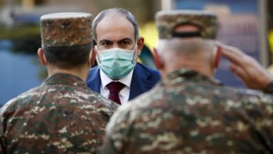 Армения изпадна в екстремна ситуация армията поиска оставката на премиера