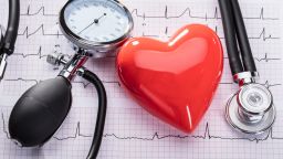 Борба с хипертанията: Безплатни кардиологични прегледи в ИСУЛ