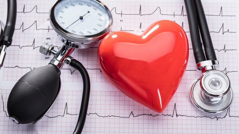 Борба с хипертонията: Безплатни кардиологични прегледи в ИСУЛ
