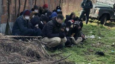 Прокуратурата обвини четирима мъже в трафик на хора и подпомагане