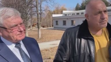 Премиерът Бойко Борисов и кметът на Перник Станислав Владимиров провериха