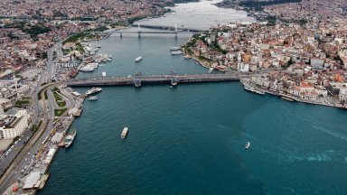 Проливът Босфора е бил затворен за движение на кораби в