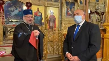 Премиерът Бойко Борисов посети храм паметник Рождество Христово в Шипка Той