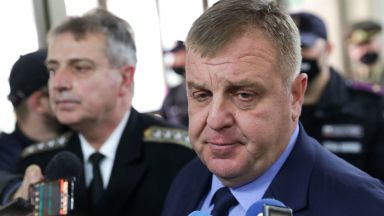 Министърът на отбраната Красимир Каракачанов каза пред журналисти че модернизационният
