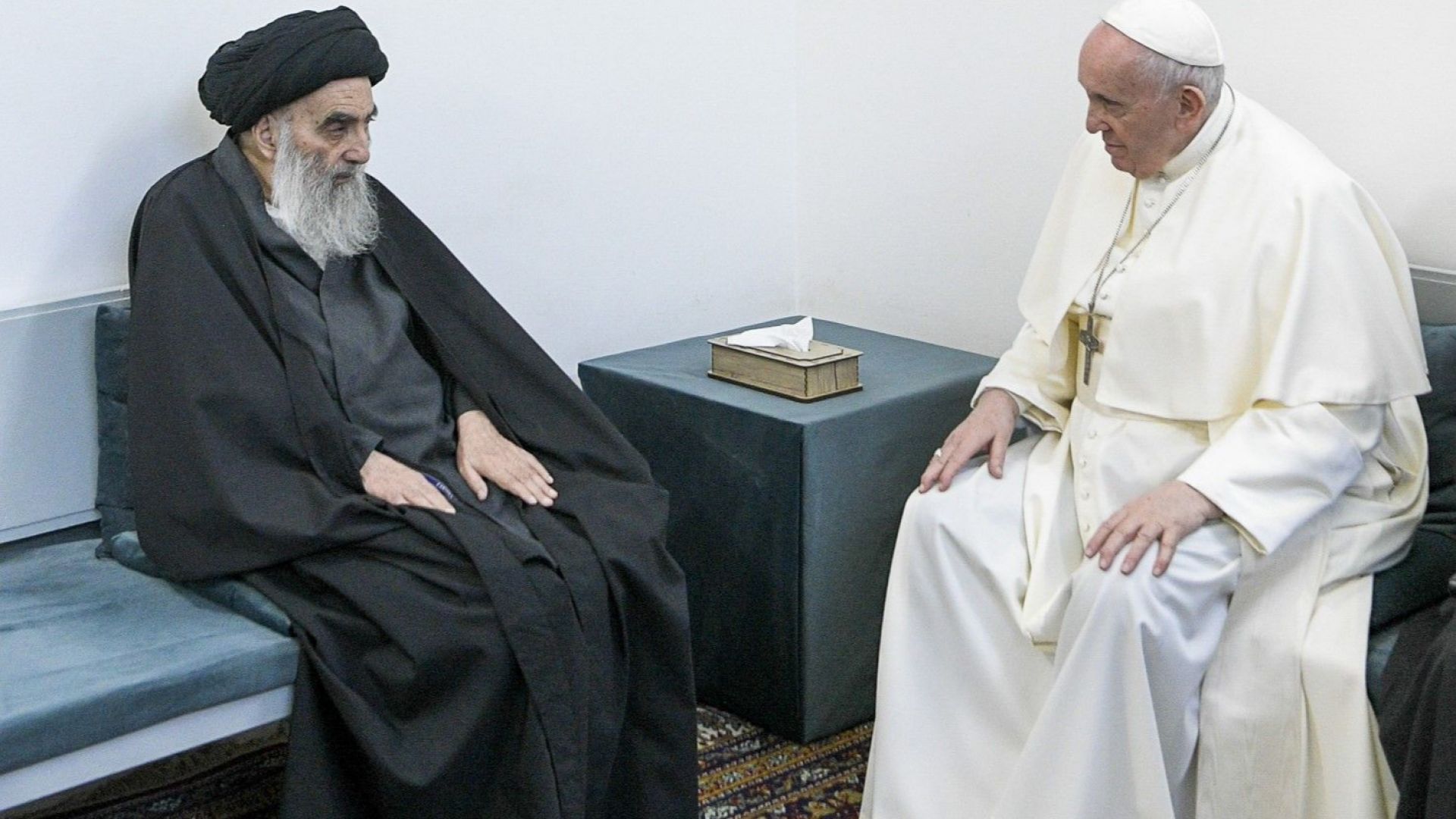 Историческа среща между папа Франциск и най-висшия шиитски духовник  в Ирак