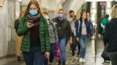 За нов подтип на варианта Омикрон алармират учените Той вече