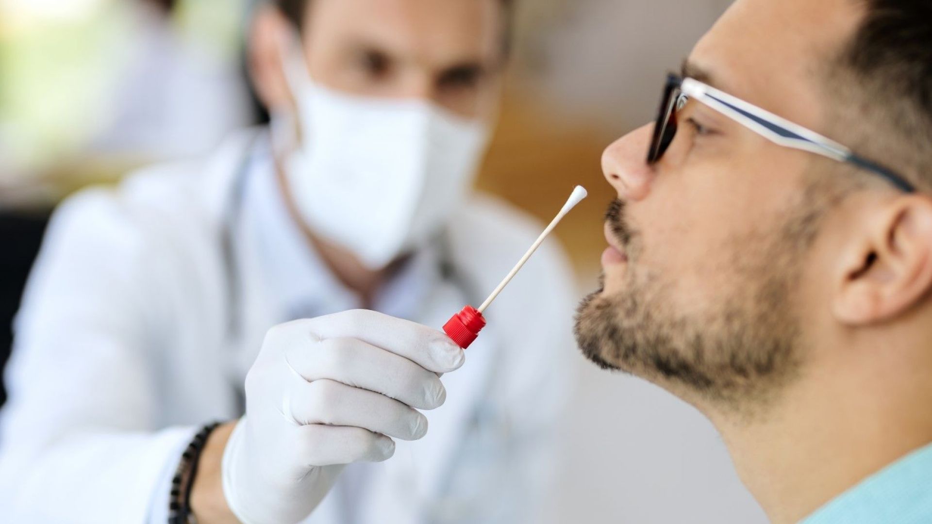 Канада пуска ваксинираните българи без карантина, но трябва да имат и - PCR тест