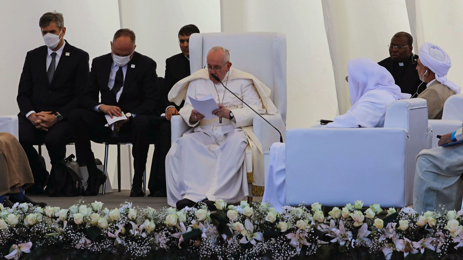Папата дойде в Ирак като поклонник на мира