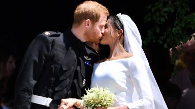 Принц Хари и Меган са се оженили дни преди кралската си сватба