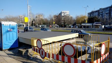 В напреднал стадий е работата по монтирането на 8 асансьора