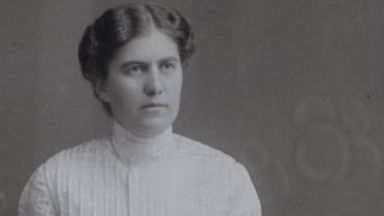 Русенският музей организира феминистка разходка днес а поводът е Международният