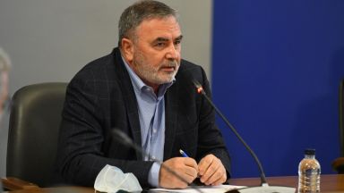 Още при предишната заповед за мерките първата точка там е