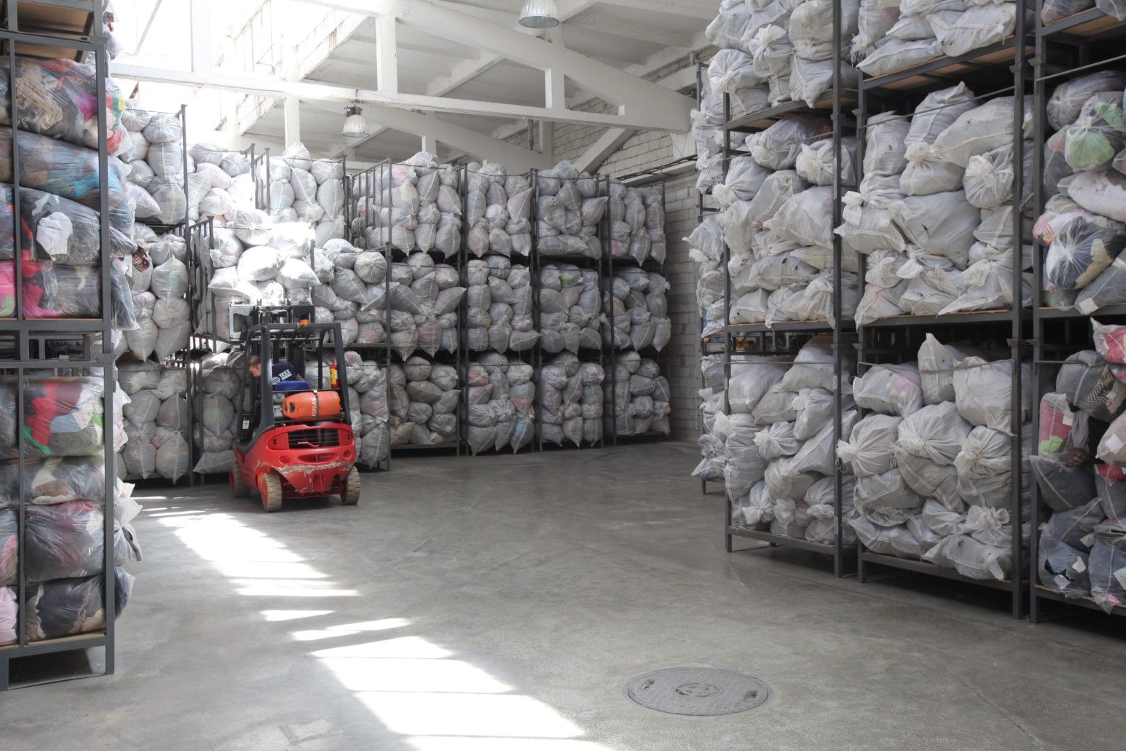 100 000 тона текстилни отпадъци се изхвърлят за година у нас