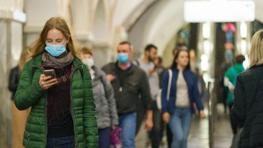 Краят на пандемията от новия коронавирус по света вече се