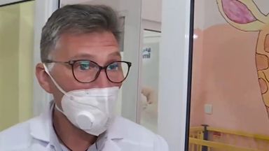 Вълна от съпричастност към 4 месечното бебе изоставено на грижите на