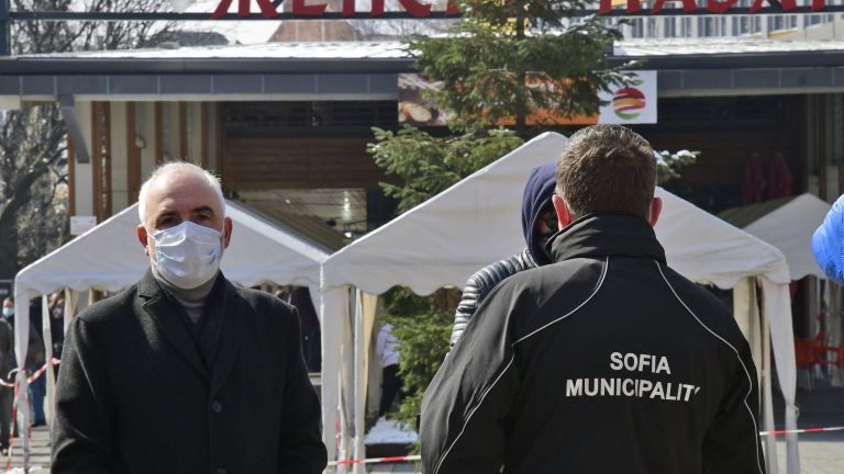 4374 са новите случаи на коронавирус у нас при направени