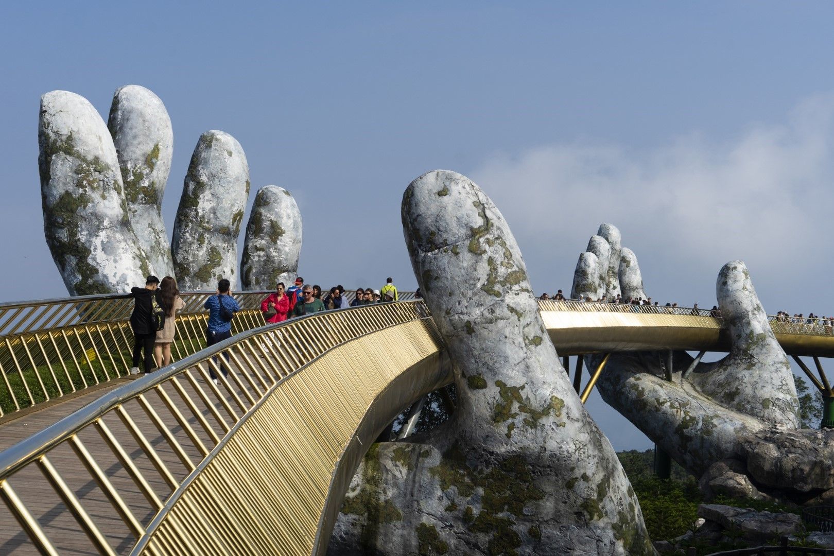 Златният мост във Виетнам