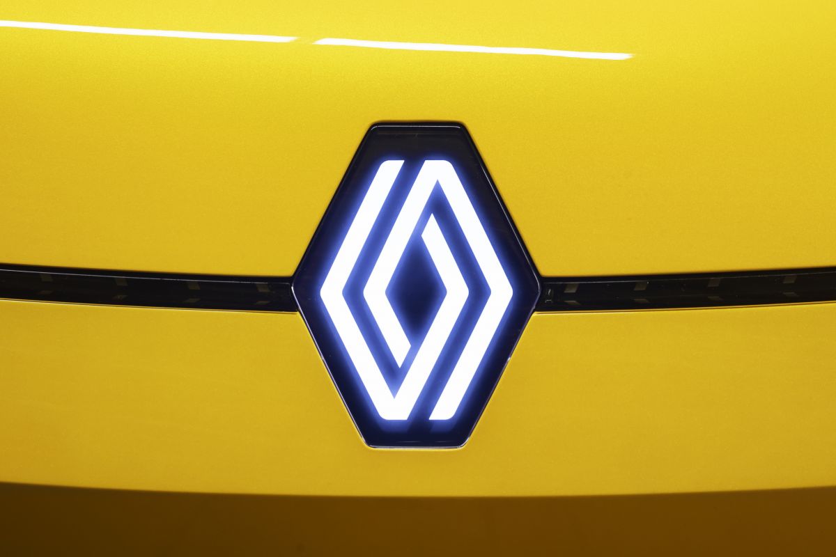 Renault ораничава максималната си скорост до 180 км/ч