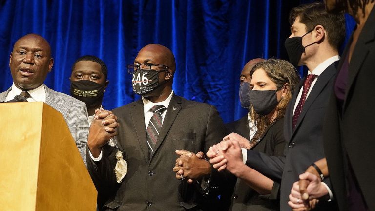 Американският град Минеаполис се съгласи да плати 27 милиона долара