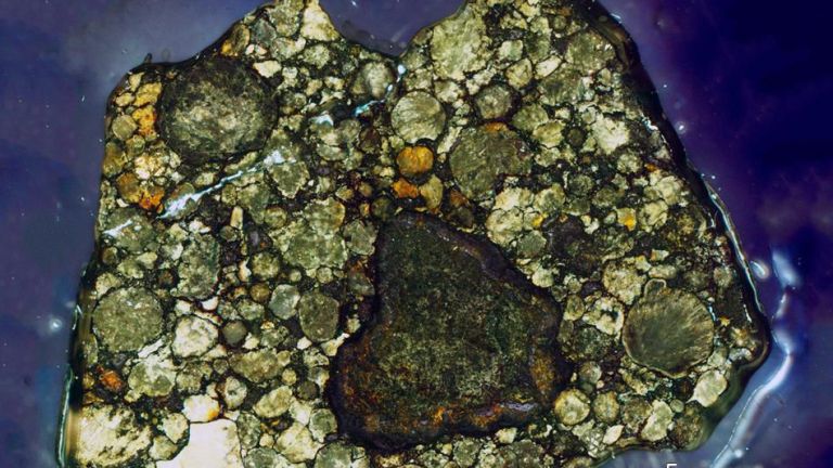 Съд в Швеция постанови, че паднал метеорит остава при собственика на имота