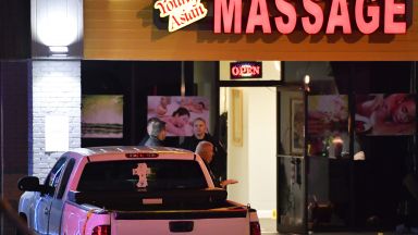 Осем души бяха убити и един ранен при стрелба снощи