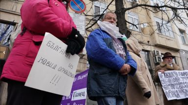 Родителите са разделени по отношение на обучението на учениците в