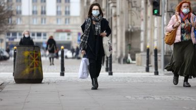 Полша реши да въведе от събота карантинни мерки след като