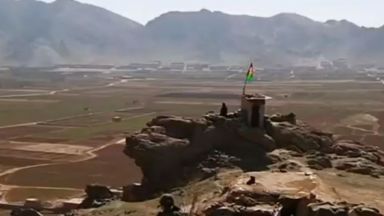 Девет афганистански военни загинаха при катастрофа на хеликоптер в централен