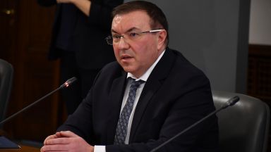 Министър Костадин Ангелов издаде заповед за противоепидемични мерки в страната