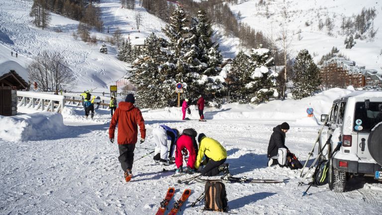 Почти месец със снежна покривка годишно са загубили Алпите на