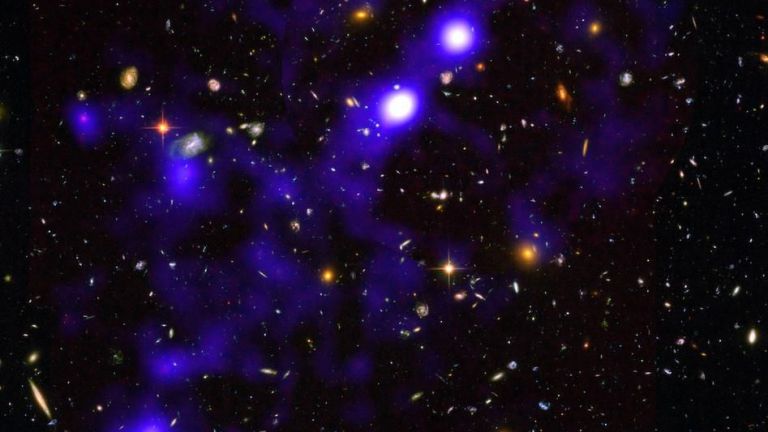 Les astronomes tentent de comprendre l’évolution de l’univers grâce à des simulations informatiques