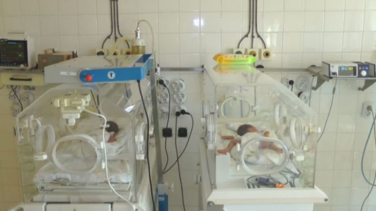 Днес е било погребението на майката на близнаците от Карнобат,