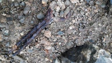 Новозагорският музей е свалил охраната на Източната могила край село