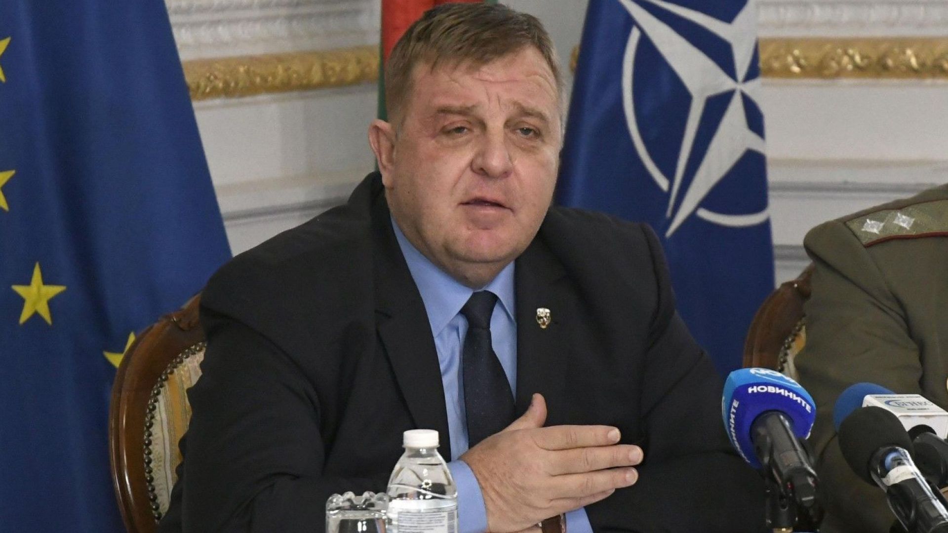 Каракачанов: Обвинените в шпионаж са събирали информация за модернизацията на армията