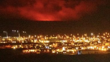 Вулканично изригване започна в Югозападна Исландия близо до столицата Рейкявик