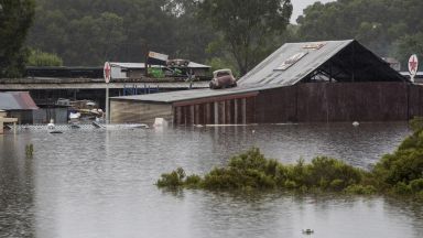  Невиждани наводнения в Австралия, над 18 000 души са евакуирани (снимки) 