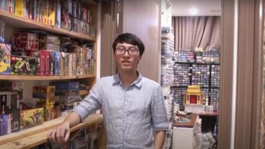 Колекционер пресъздава живота във Виетнам с тухлички "Лего"